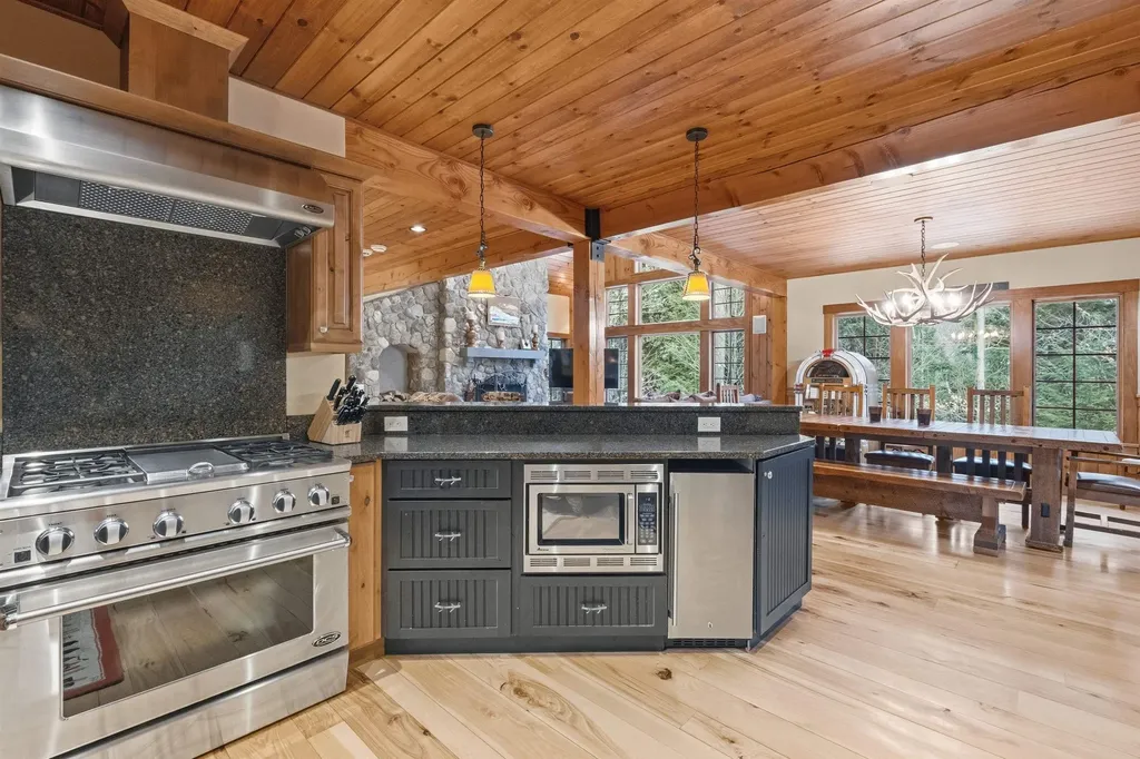 172 South Peak Road Lincoln NH 03251