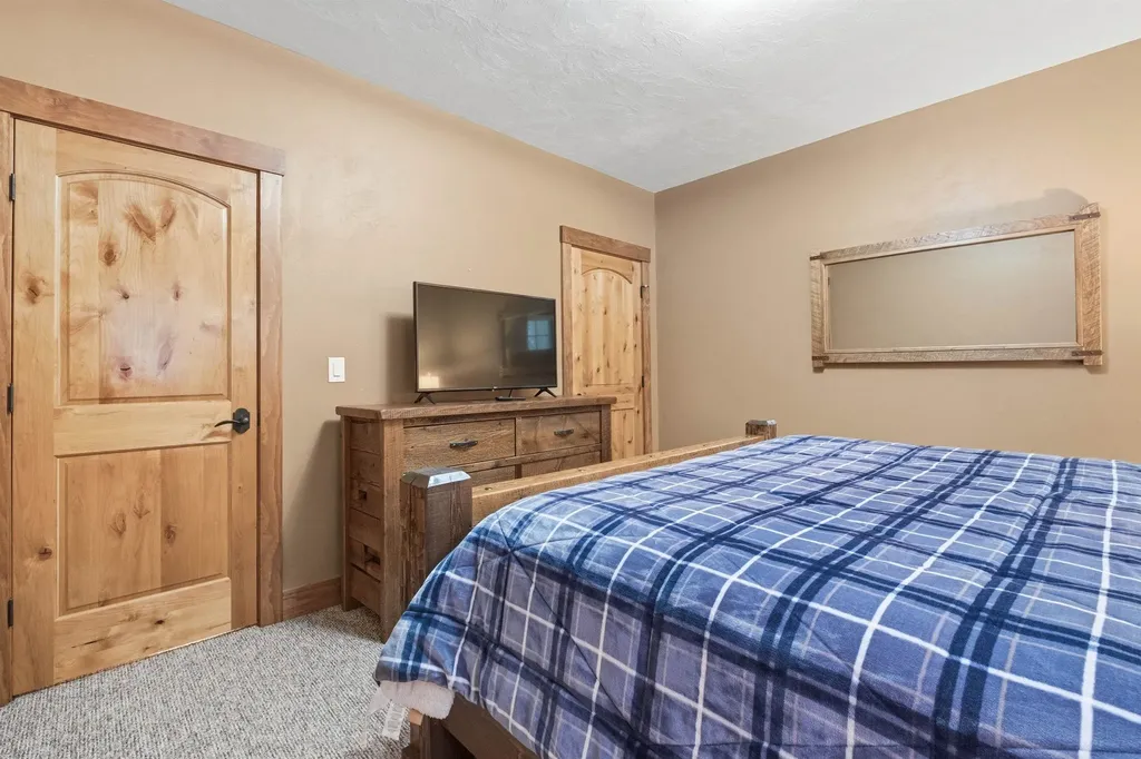172 South Peak Road Lincoln NH 03251