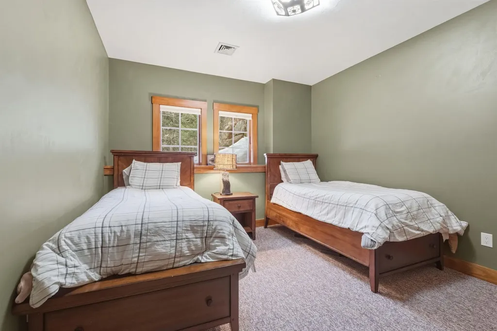 172 South Peak Road Lincoln NH 03251