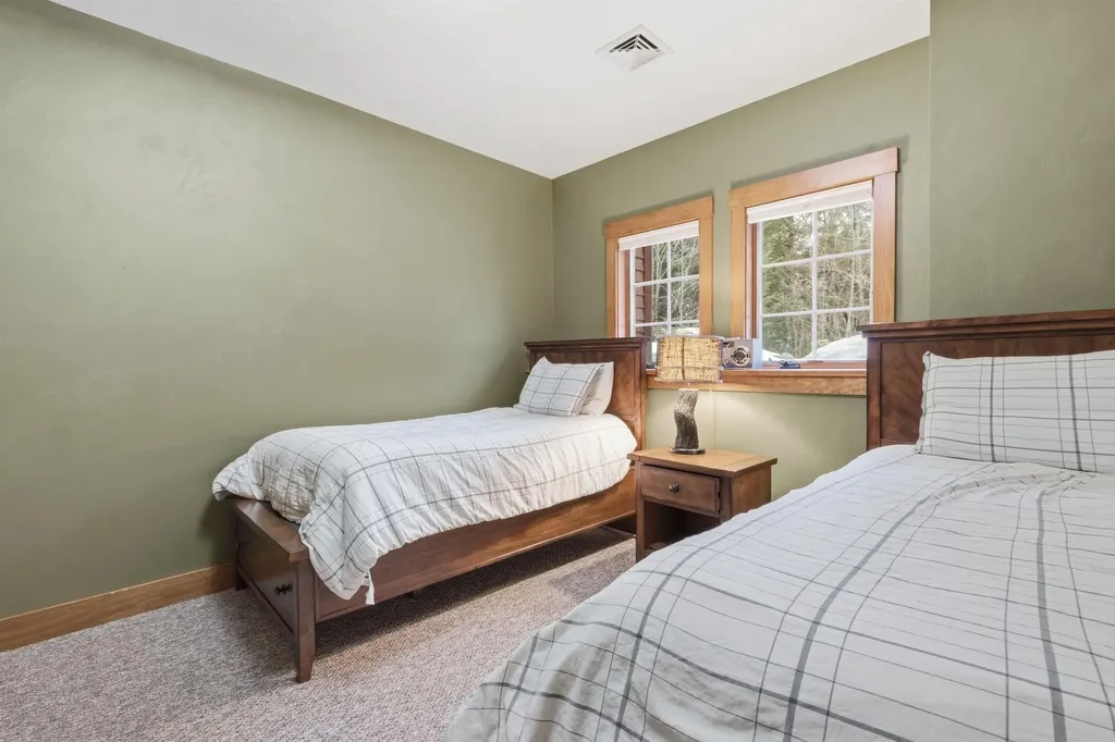 172 South Peak Road Lincoln NH 03251
