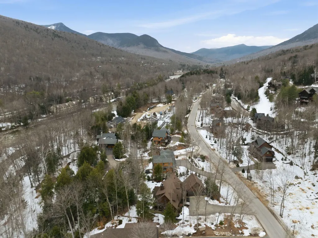 172 South Peak Road Lincoln NH 03251