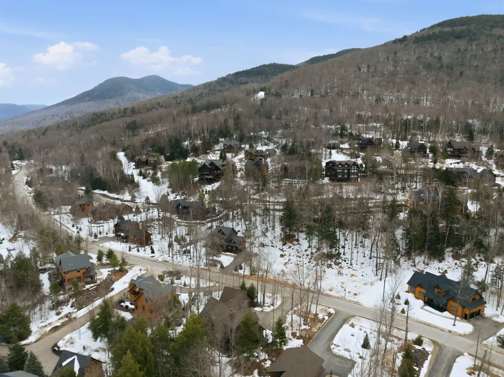 172 South Peak Road Lincoln NH 03251