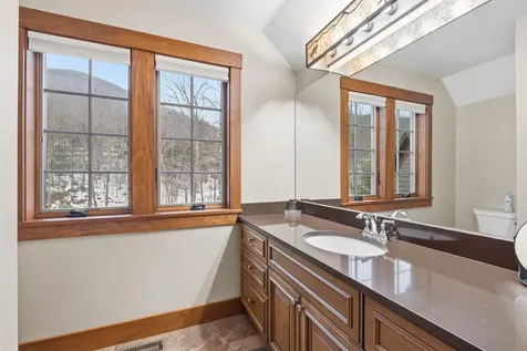 172 South Peak Road Lincoln NH 03251