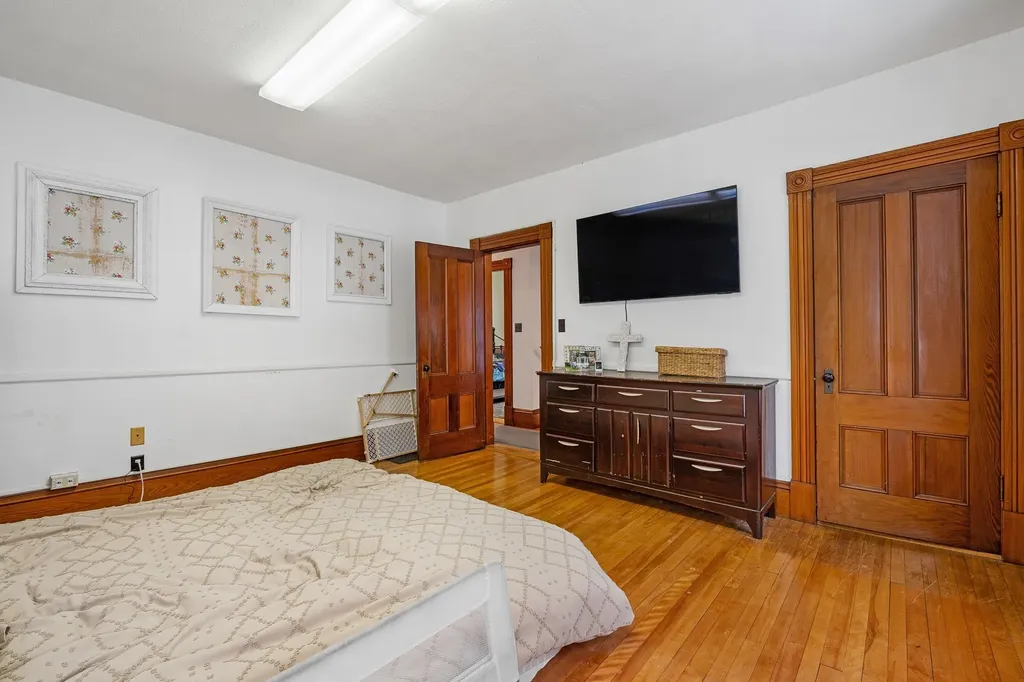 69 Main Street Colebrook NH 03576