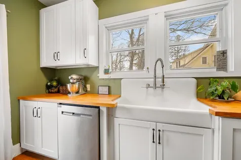 69 Main Street Colebrook NH 03576