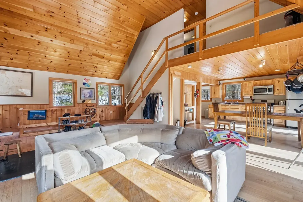 26 Doetown Road Ellsworth NH 03266