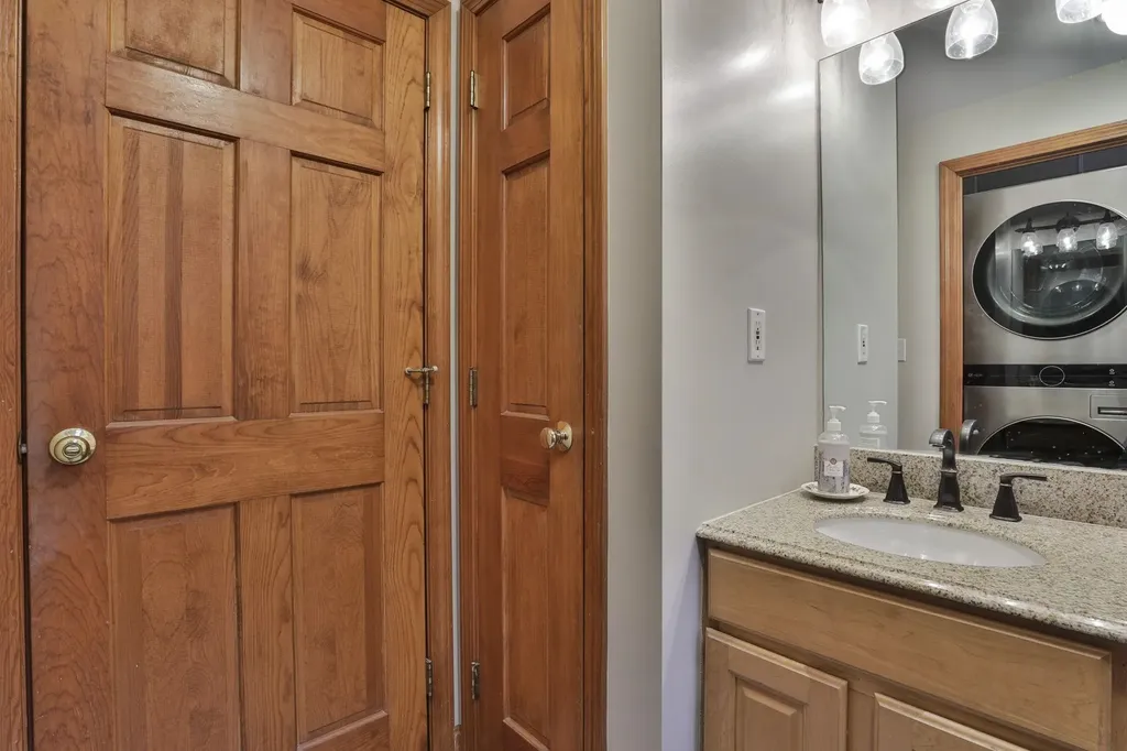 41 Dupaw Gould Road Brookline NH 03033