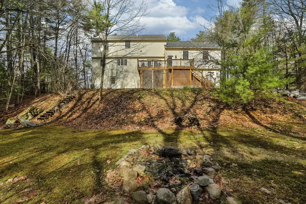 41 Dupaw Gould Road Brookline NH 03033