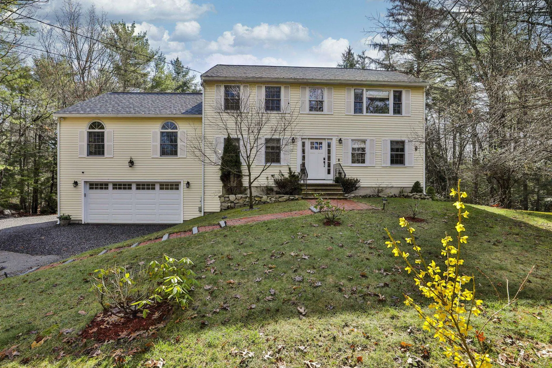 41 Dupaw Gould Road Brookline NH 03033
