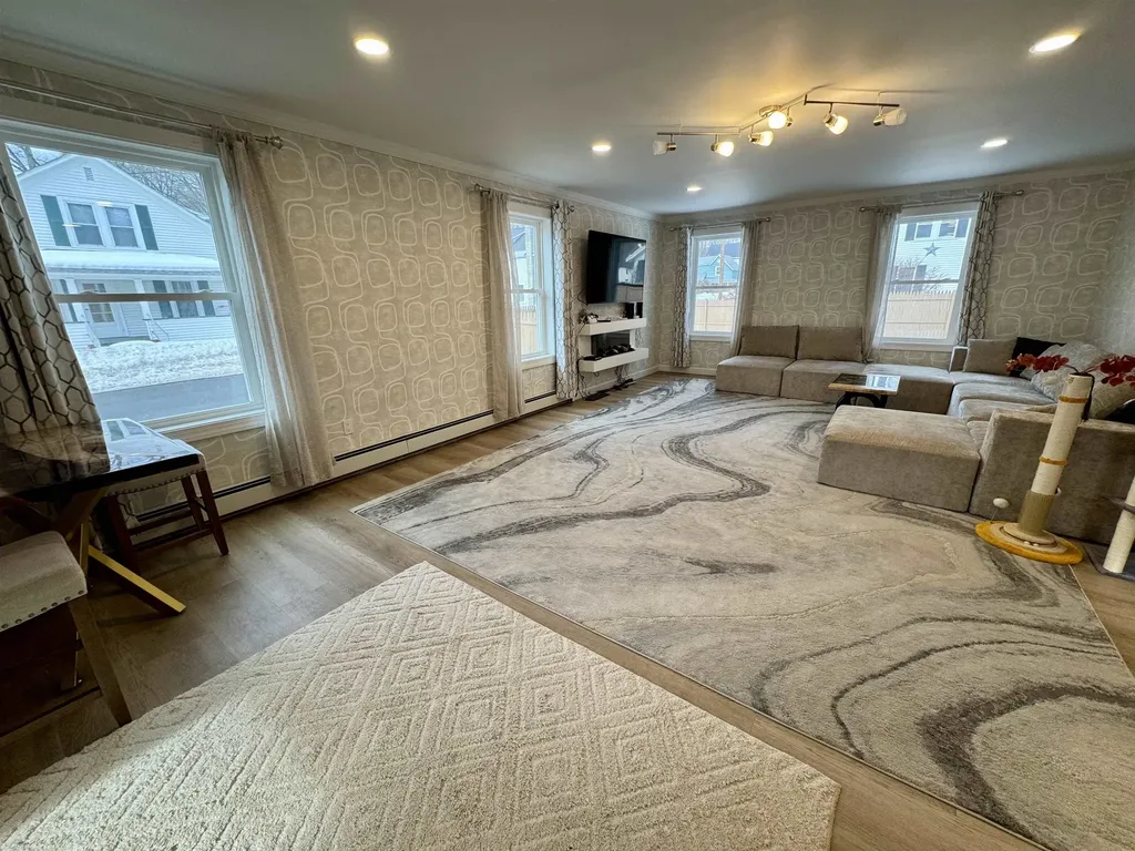 8 Labrecque Street Lincoln NH 03251