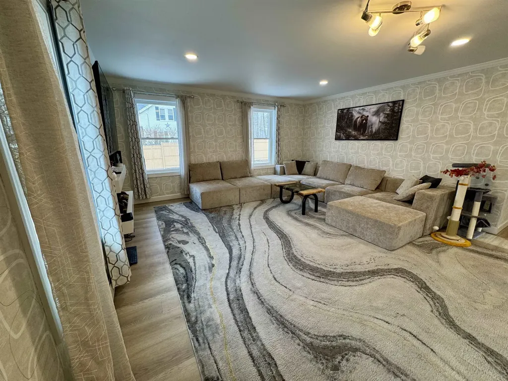 8 Labrecque Street Lincoln NH 03251