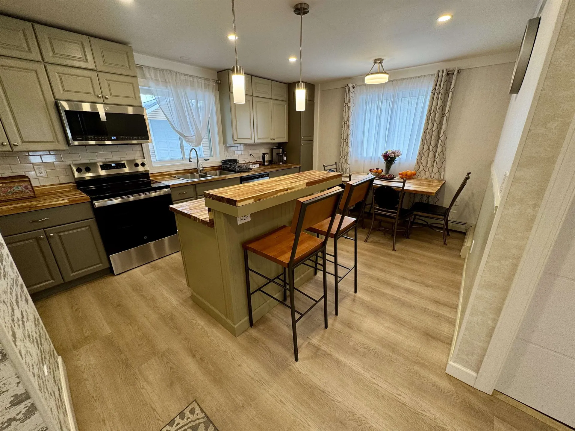 8 Labrecque Street Lincoln NH 03251