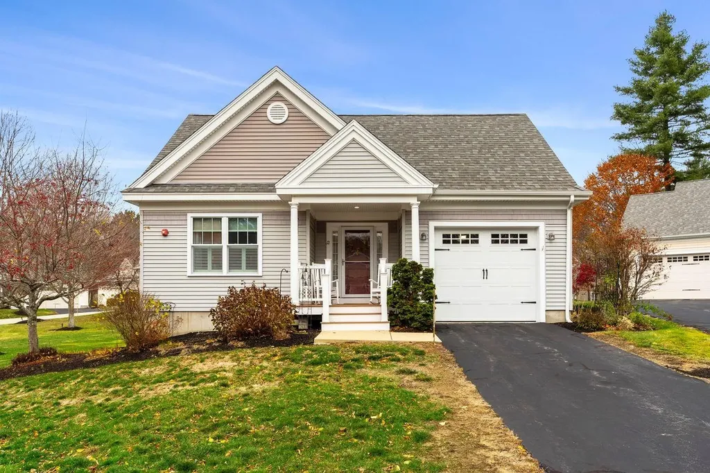 12 Mill Pond Road Brentwood NH 03833