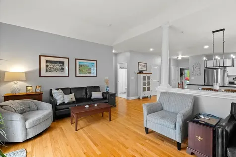 12 Mill Pond Road Brentwood NH 03833