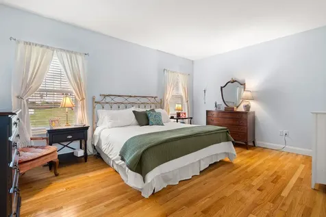 12 Mill Pond Road Brentwood NH 03833