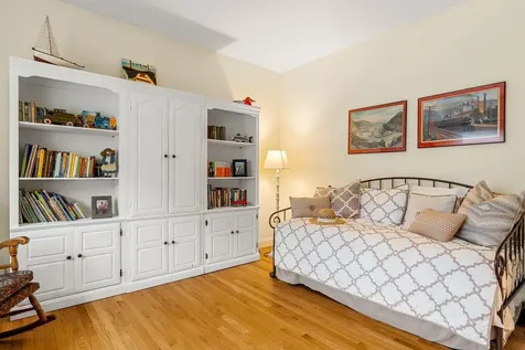 12 Mill Pond Road Brentwood NH 03833