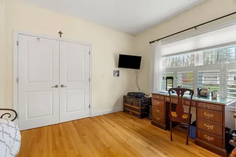 12 Mill Pond Road Brentwood NH 03833