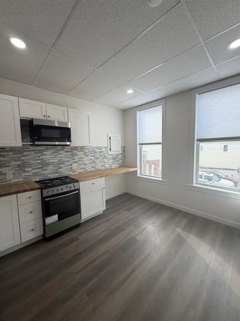 158 Main Street Ludlow VT 05149
