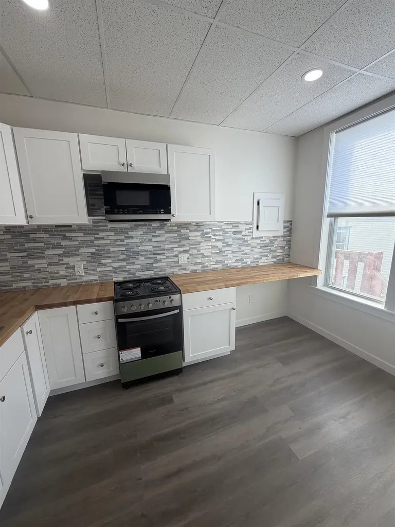 158 Main Street Ludlow VT 05149