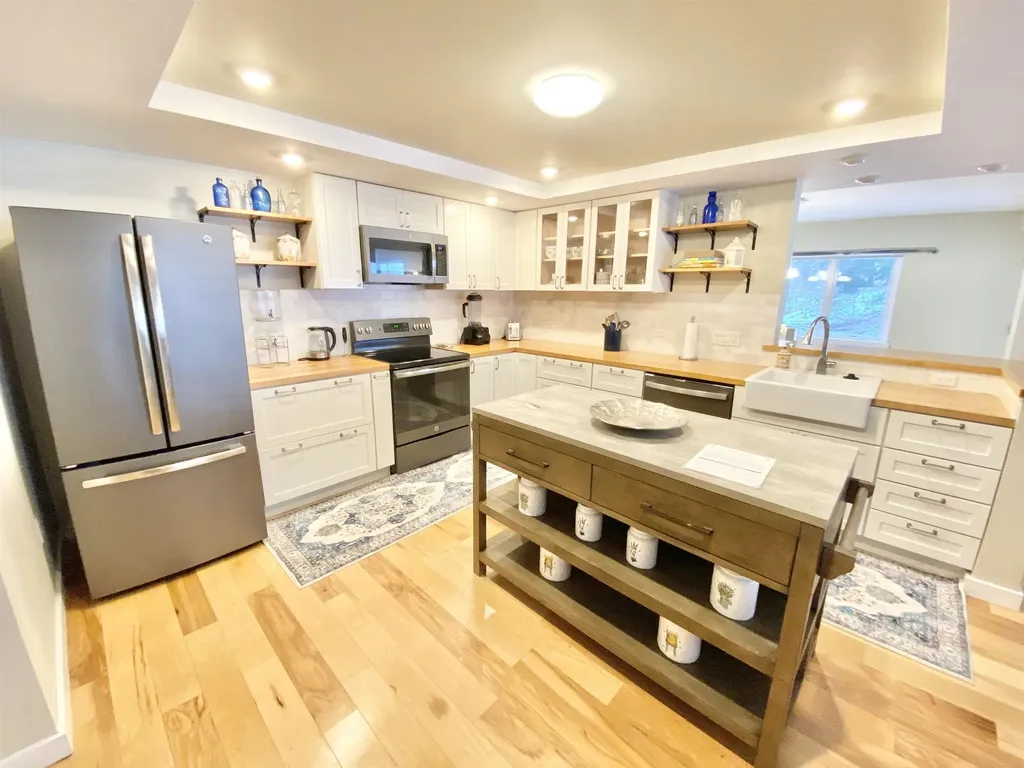 54 East Redrock Drive Burlington VT 05401