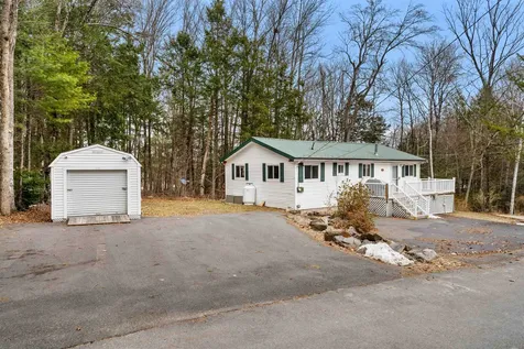 11 Avalon Road Farmington NH 03835