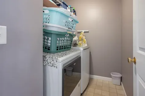 8 Corliss Road Windham NH 03087