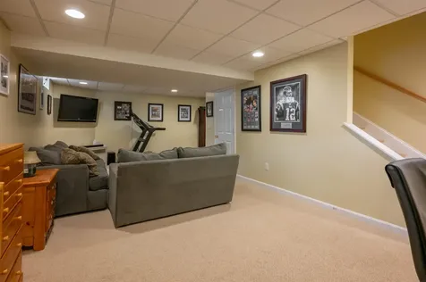 8 Corliss Road Windham NH 03087