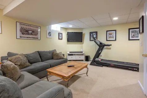 8 Corliss Road Windham NH 03087