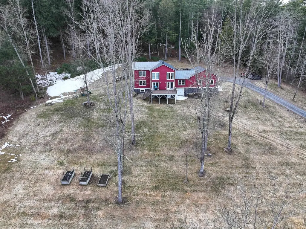 216 High Ridge Lane Thetford VT 05043-4455