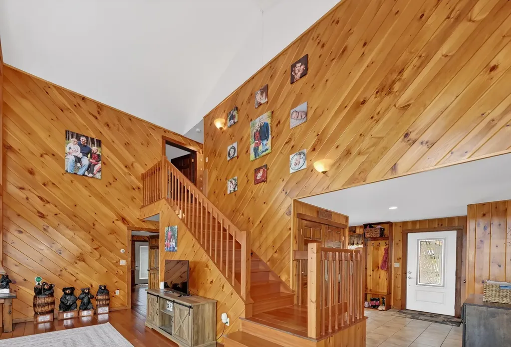 216 High Ridge Lane Thetford VT 05043-4455