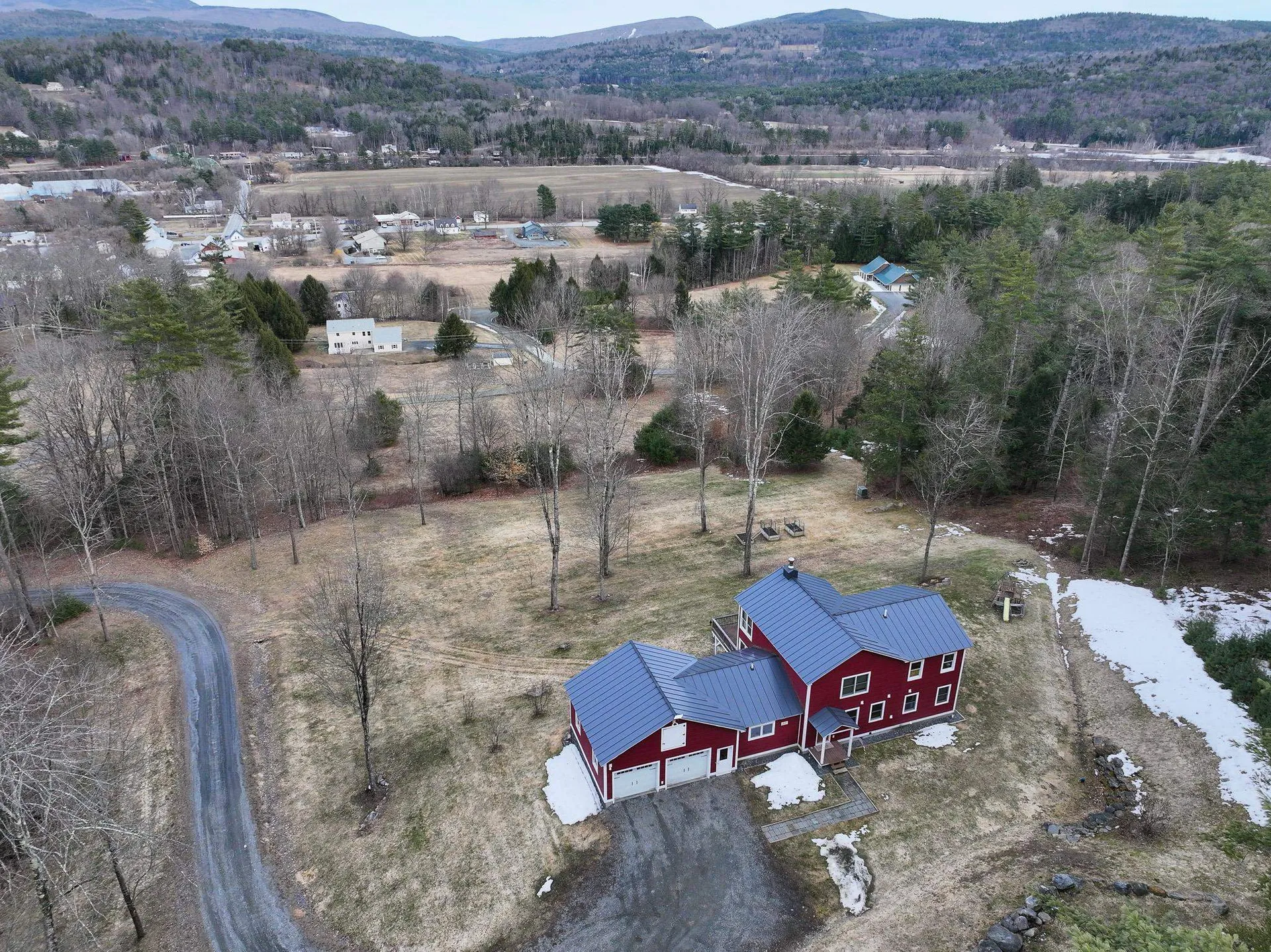 216 High Ridge Lane Thetford VT 05043-4455