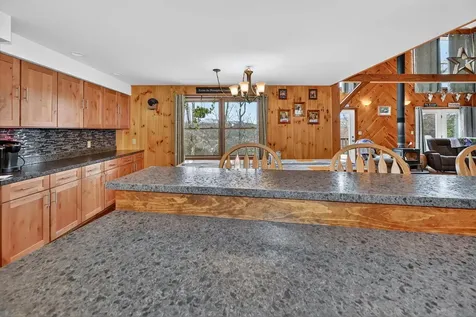 216 High Ridge Lane Thetford VT 05043-4455