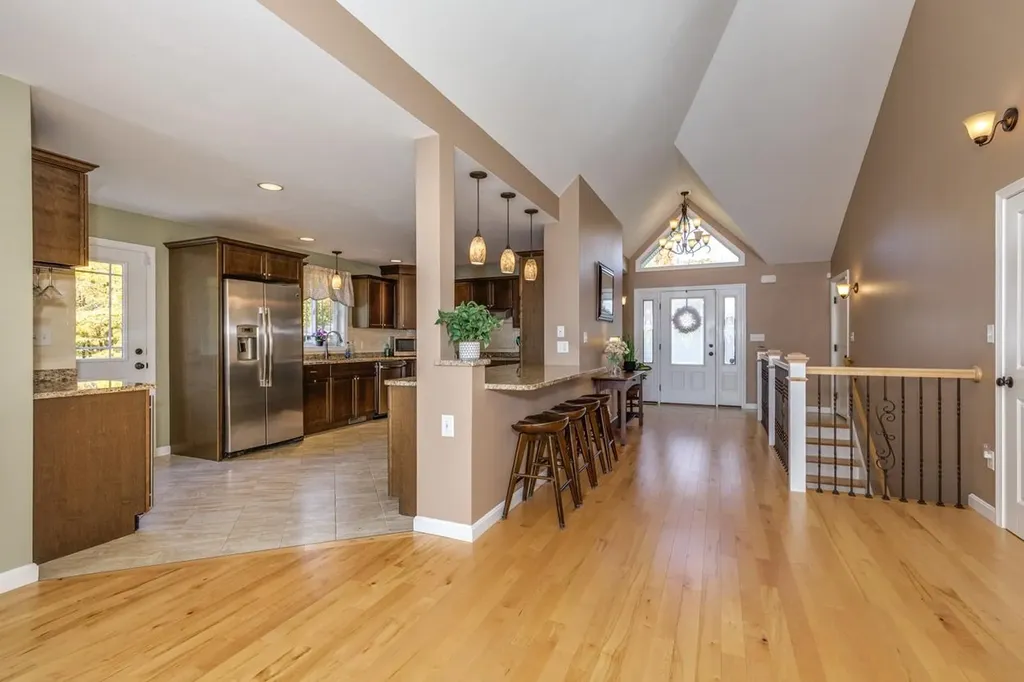 42 Lenzi Point Road Barrington NH 03825