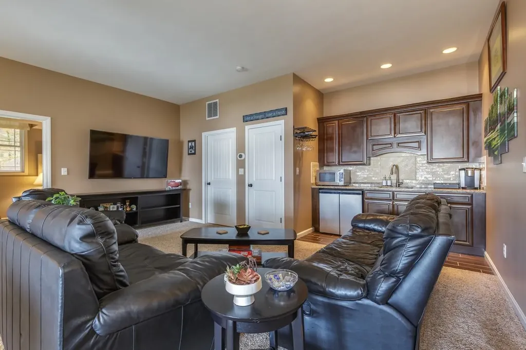 42 Lenzi Point Road Barrington NH 03825