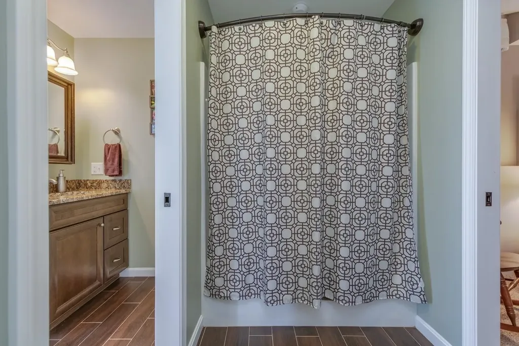 42 Lenzi Point Road Barrington NH 03825