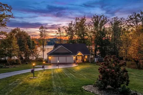 42 Lenzi Point Road Barrington NH 03825
