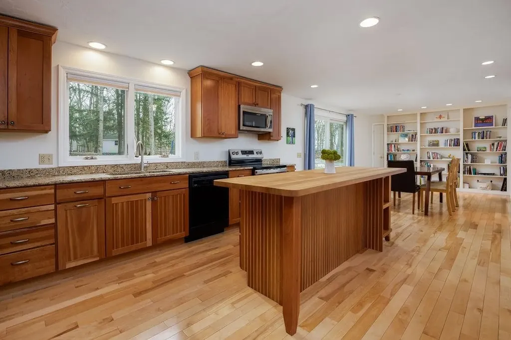 66 Oak Ridge Road Lebanon NH 03784