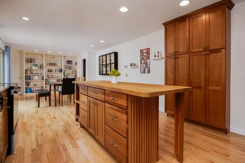 66 Oak Ridge Road Lebanon NH 03784