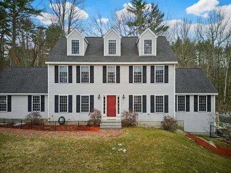 43 Hampshire Hills Drive Bow NH 03304