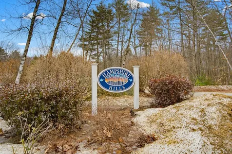 43 Hampshire Hills Drive Bow NH 03304