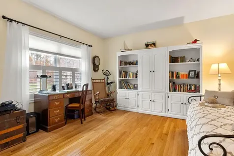 12 Mill Pond Road Brentwood NH 03833