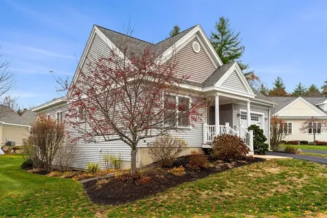 12 Mill Pond Road Brentwood NH 03833