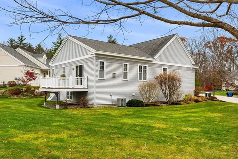 12 Mill Pond Road Brentwood NH 03833