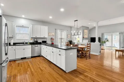 12 Mill Pond Road Brentwood NH 03833