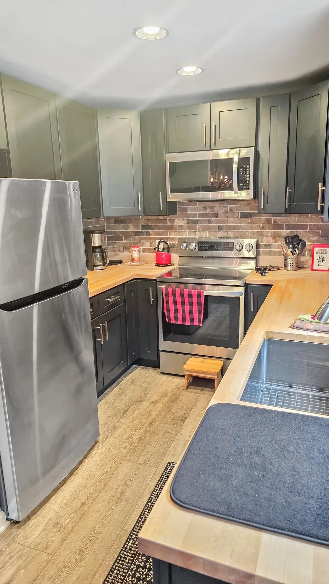 16 College Hill Road Hanover NH 03755