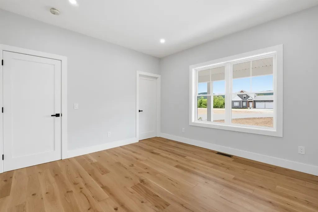 14 Melina's Way Thornton NH 03285