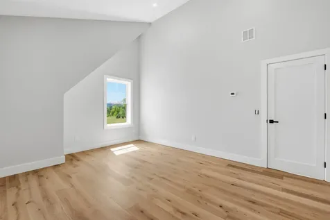 14 Melina's Way Thornton NH 03285