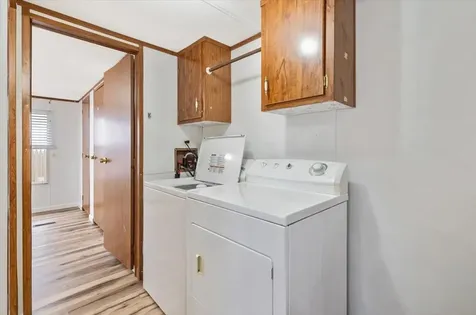 37 Avenue B Burlington VT 05408