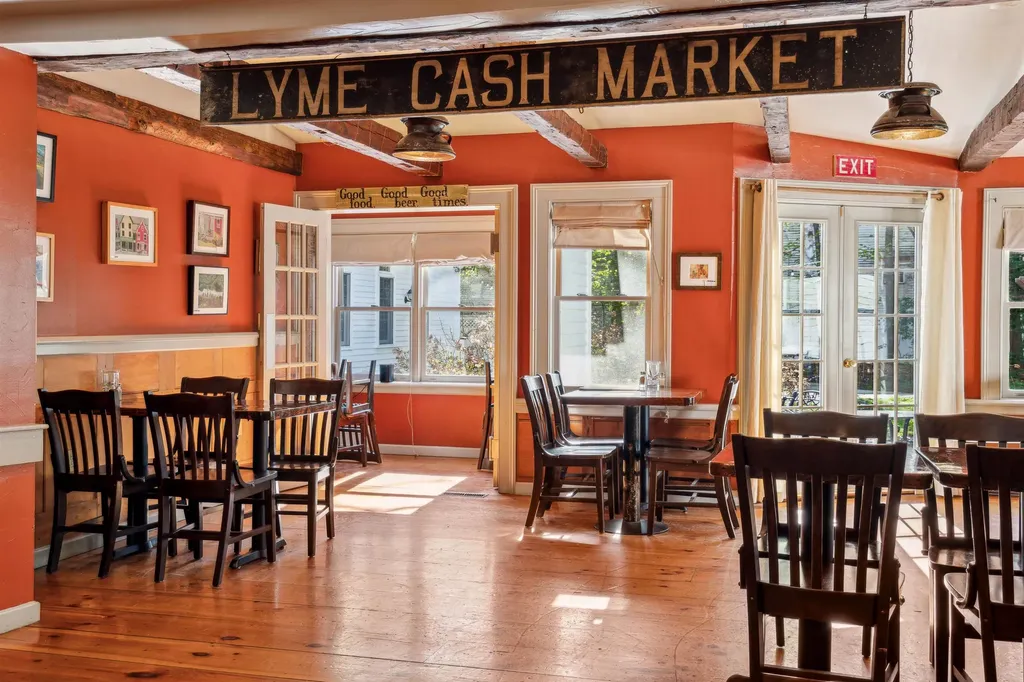 9 Main Street Lyme NH 03768