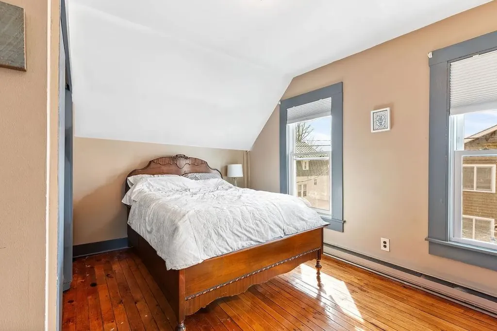 21 Washington Street Newbury NH 03255